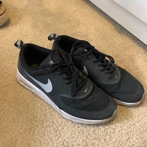 Nike sneakers size 6